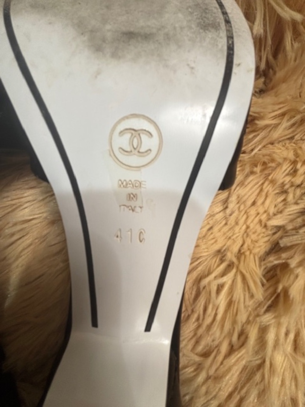 Chanel Authentic Rev women quilted mule slide sandal, Gold logo, with dust bag - Picture 4 of 6